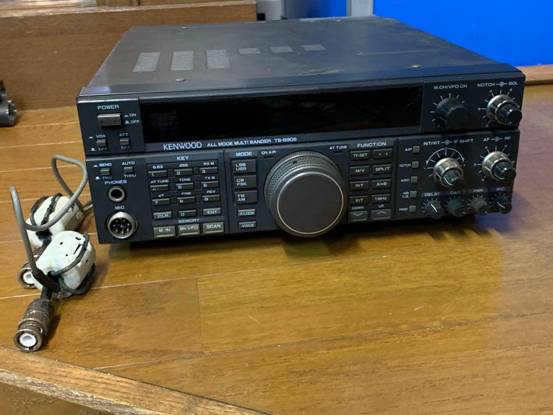 KENWOOD HF/50MHzTS-690S 100W出力 KENWOOD TS-690S HF 50MHz All Mode Transceiver 100W Amateur Ham