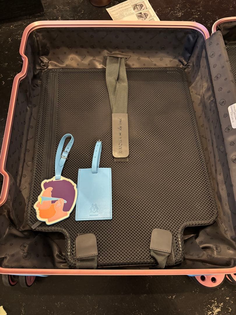 リモワ×アレックスイスラエルコラボ 2019年 キャリーケース ピンク