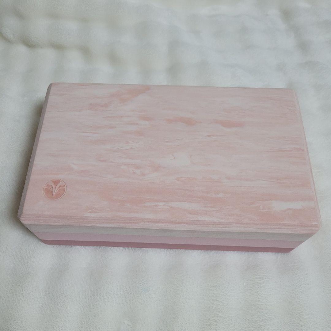 お値下げ中♡ 【LAVAホットヨガ】SUKALAピンク♡マーブル ヨガブロック