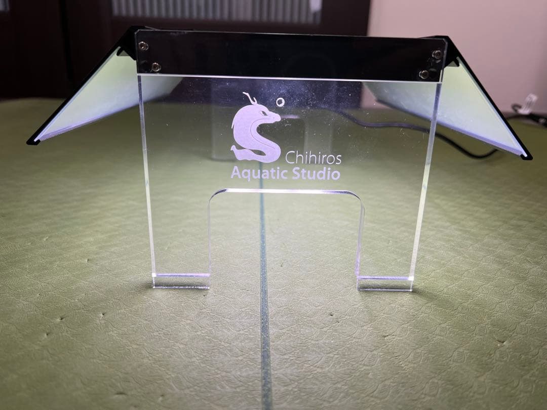 10周年モデル Chihiros WRGB2 30 シェード・アクリルスタンド付 Chihiros LED WRGB2 30 10周年モデル ブラック RGBライト 調光機能付き