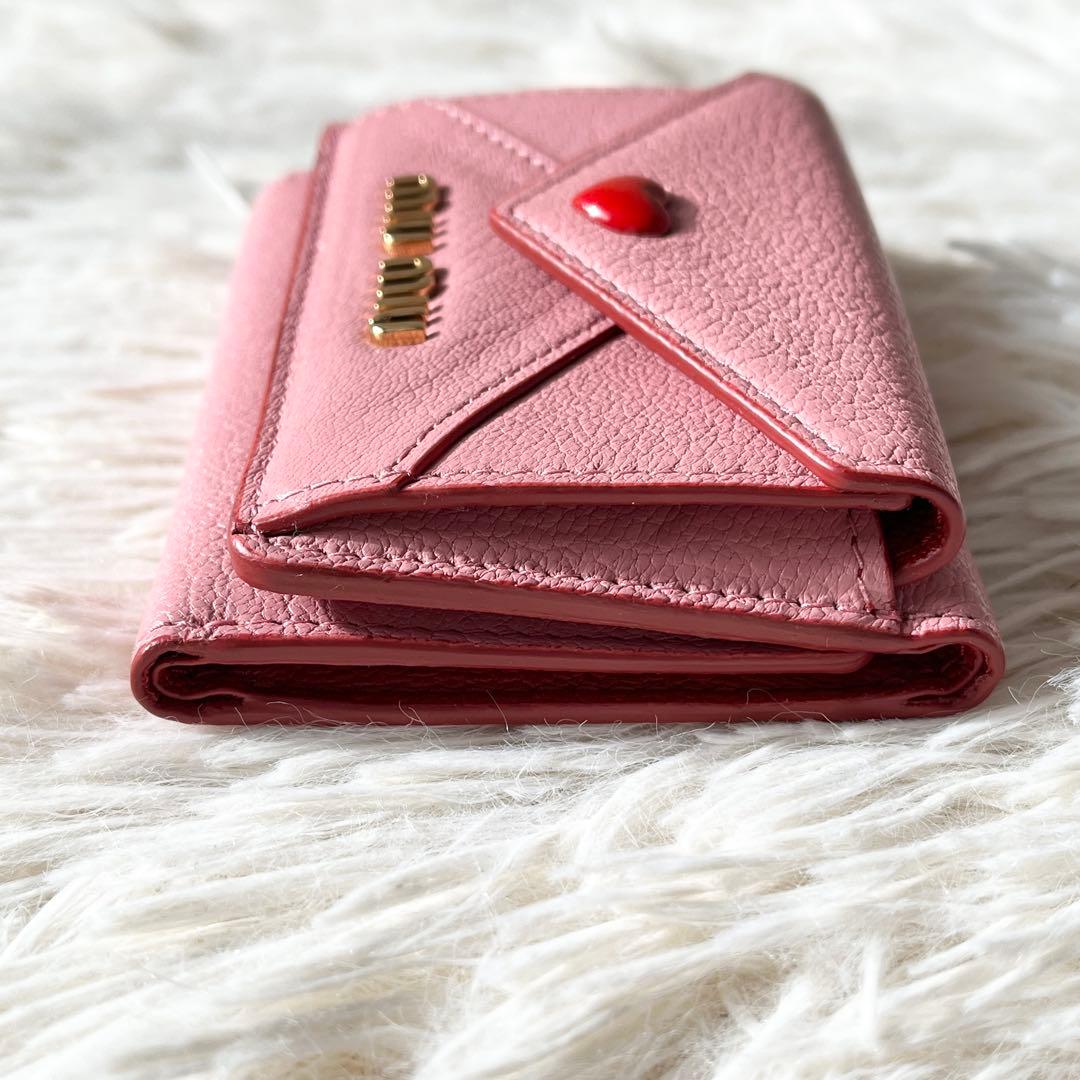 新品未使用✨ MIUMIU ミュウミュウ マドラス ラブハート 三つ折り財布