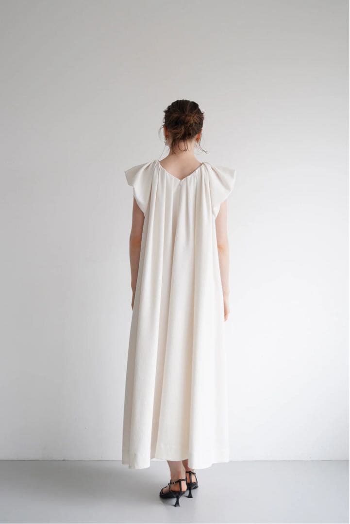 Acka drape one-piece ホワイトsize2 - メルカリ