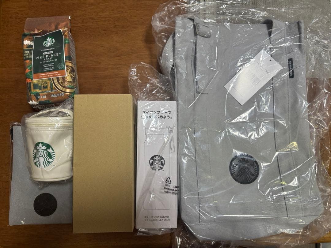 スタバ　スターバックス　福袋6点セット　2026 スターバックス福袋 2026 6点セット - メルカリ