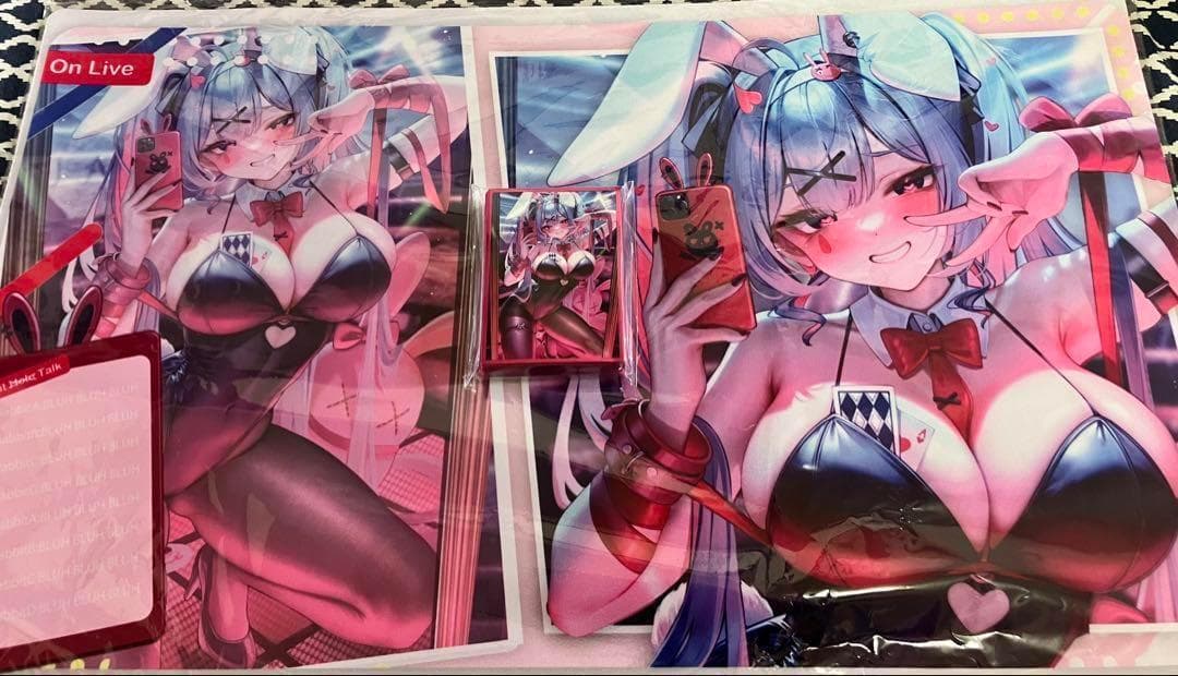 初音ミク カードスリーブ＆プレイマット rabbit hole ラビットホール 初音ミク カードスリーブ＆プレイマット rabbit hole ラビットホール