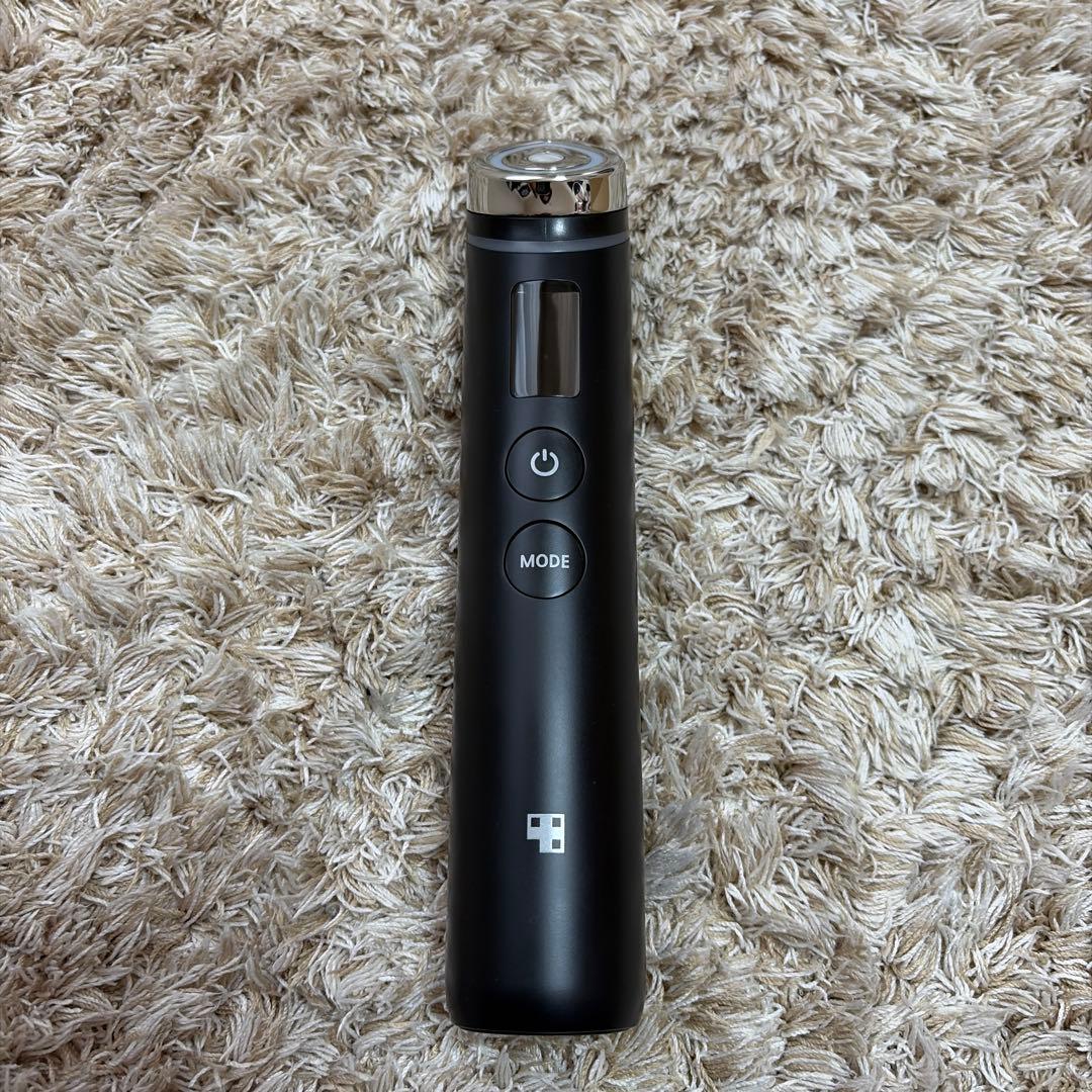 Medicube Booster Pro 美顔器 ブラック Amazon.com: medicube Booster Pro | 6-in-1 Real Glass Glow Beauty