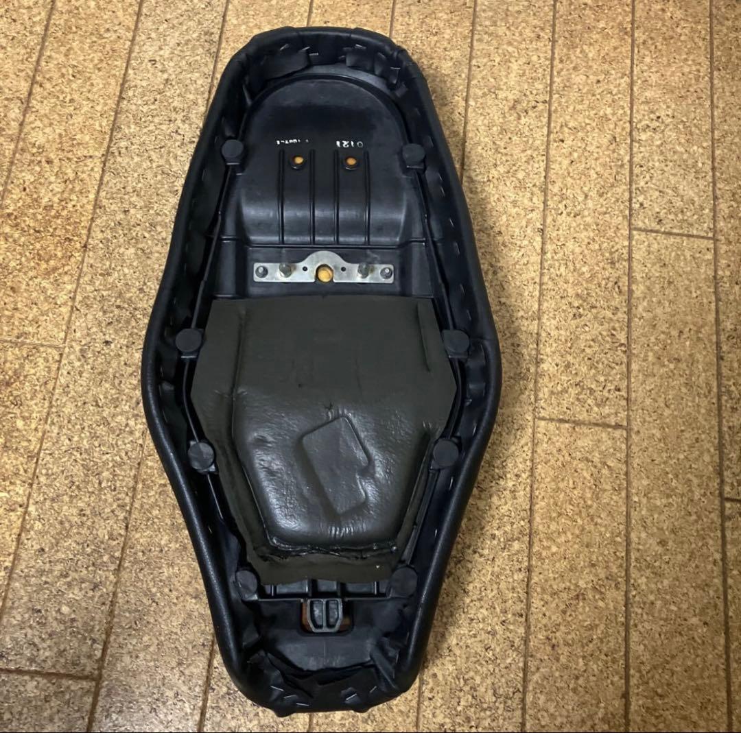 w400/650 純正ローダウンシート 張り替え - メルカリ