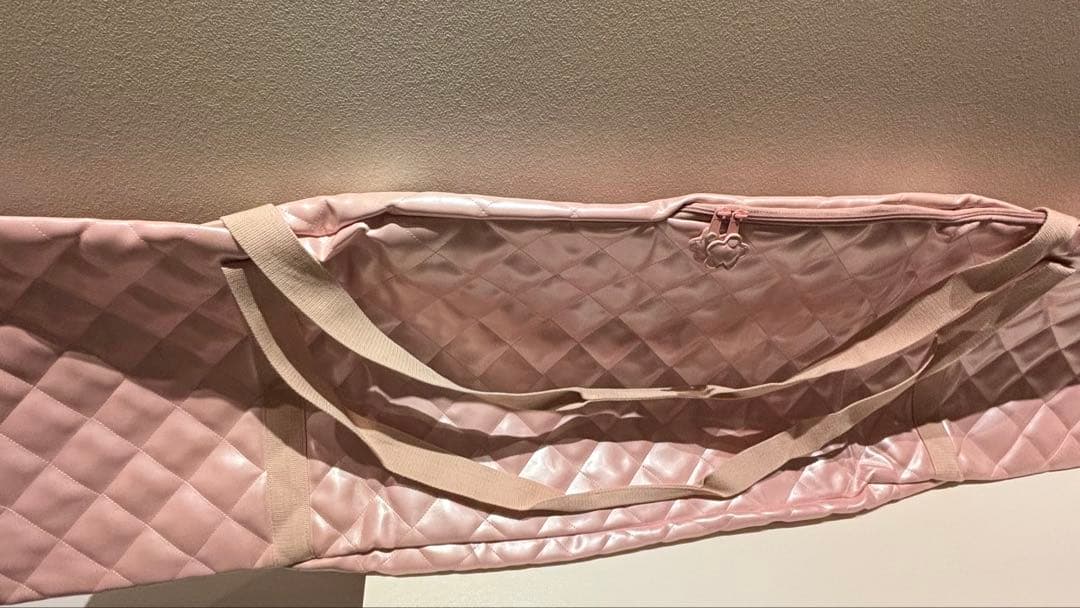 ハローキティ キルトスノーボードケース - メルカリ