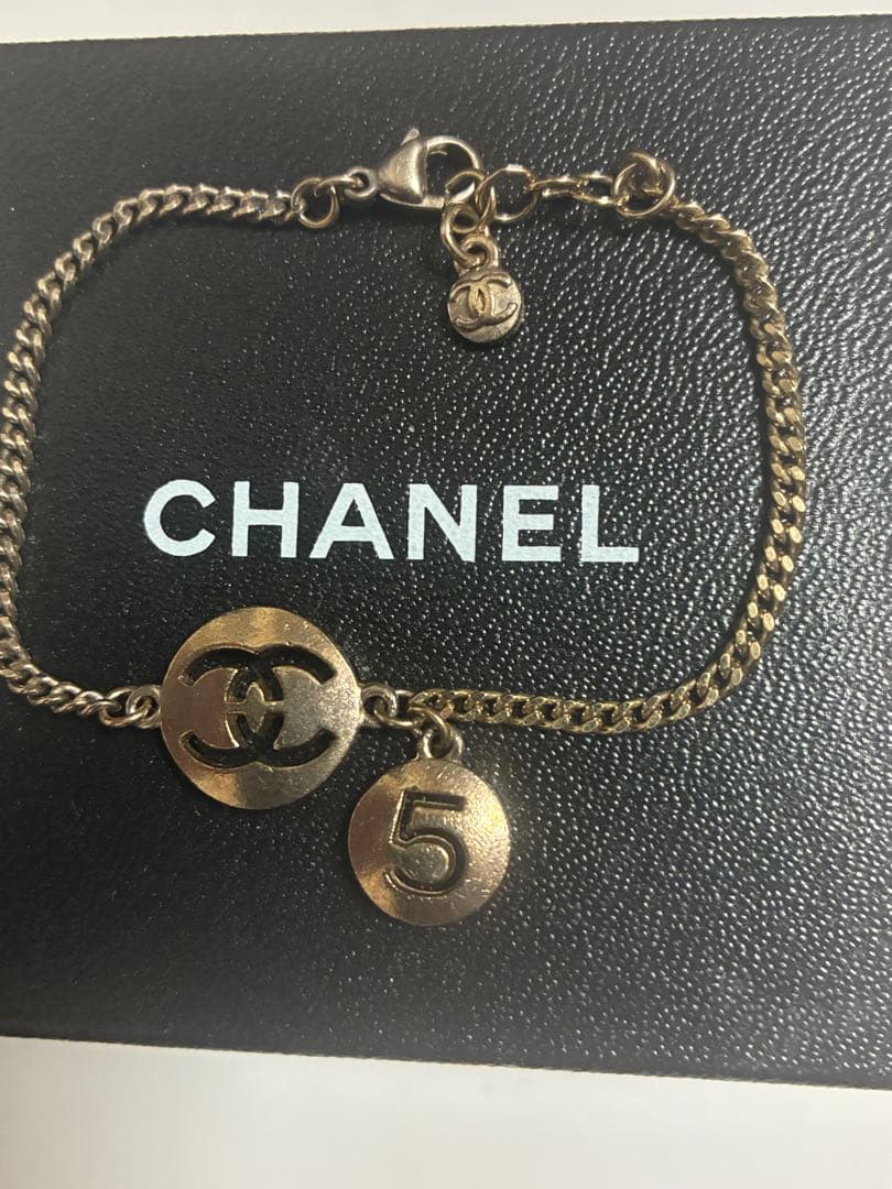 ゆ*す様 CHANEL チェーンブレスレット ロゴ5付き エクストレ ドゥ シャネル N°5 ブレスレット イエローゴールド
