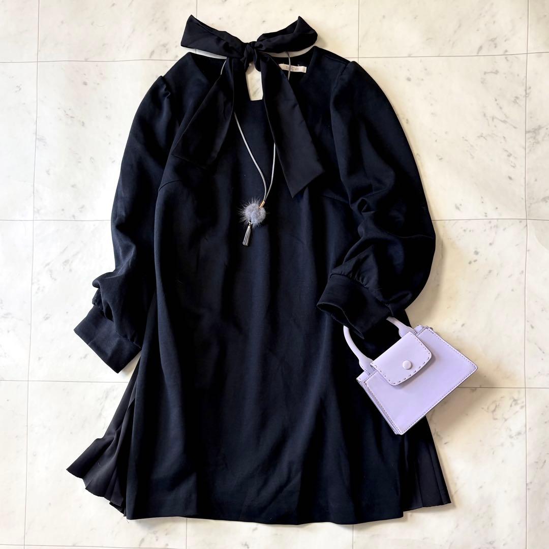 美品 ローズティアラ 大きいサイズ46 バックプリーツ チュニックワンピース 黒 吸湿発熱／保温性】異素材切替ティアードワンピース（51016509