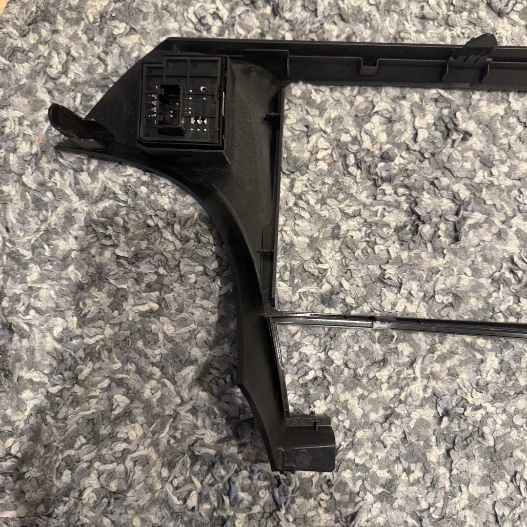 生産終了 入手困難 プリウス 30 9インチ 純正 形状 ナビ パネル ステー