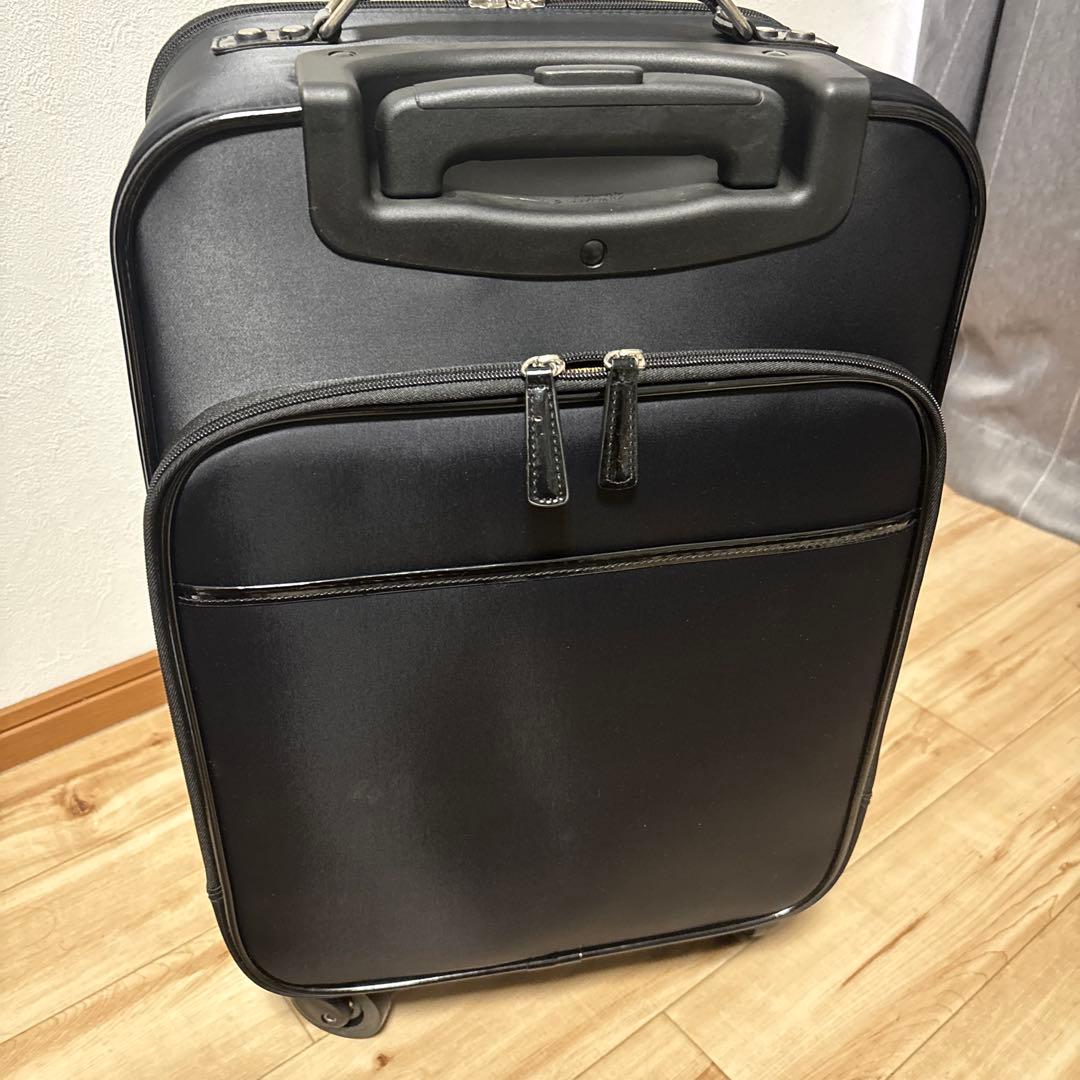 スワニー キャリーバッグ エナメル 黒 美品寄り 最安値