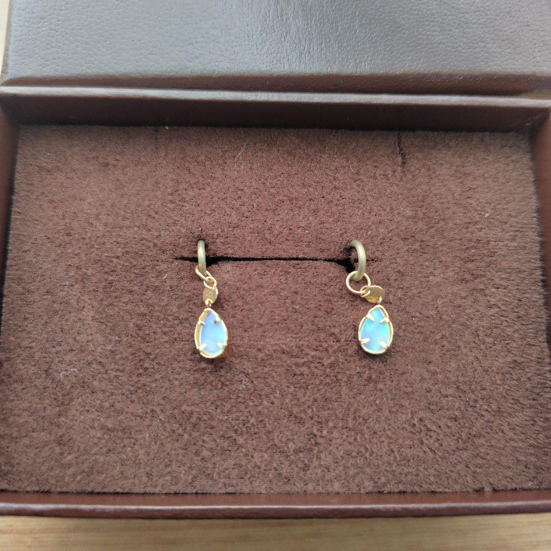 agete ゴールド オパールドロップ チャーム - メルカリ