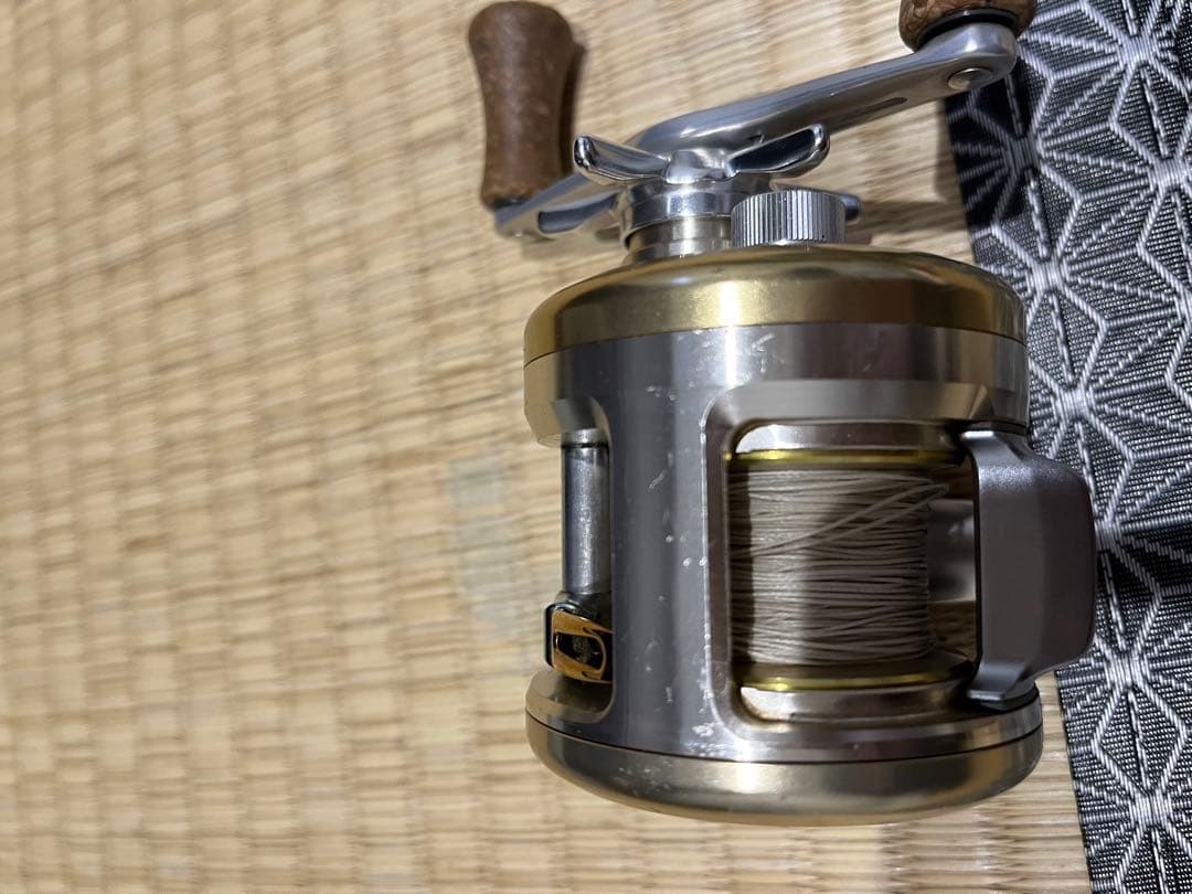 ダイワ ミリオネアcv-z203右巻き - メルカリ