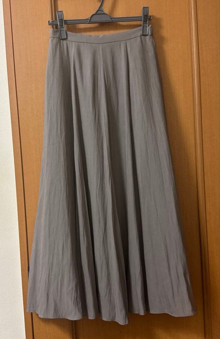 新品タグ付き BEARDSLEY 《2サイズ展開》割繊サーキュラースカート