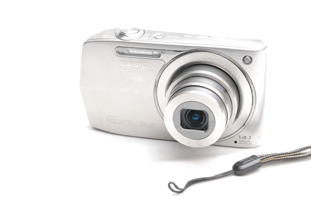 CASIO EXILIM EX-Z2000 (良品） Amazon | CASIO デジタルカメラ EXILIM EX-Z2000 シルバー EX-Z2000SR