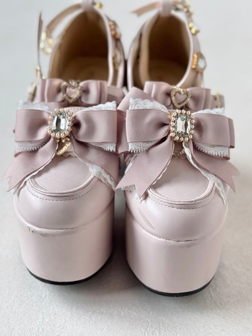 リズリサ ハートビジュープラットフォームローファー L ピンク