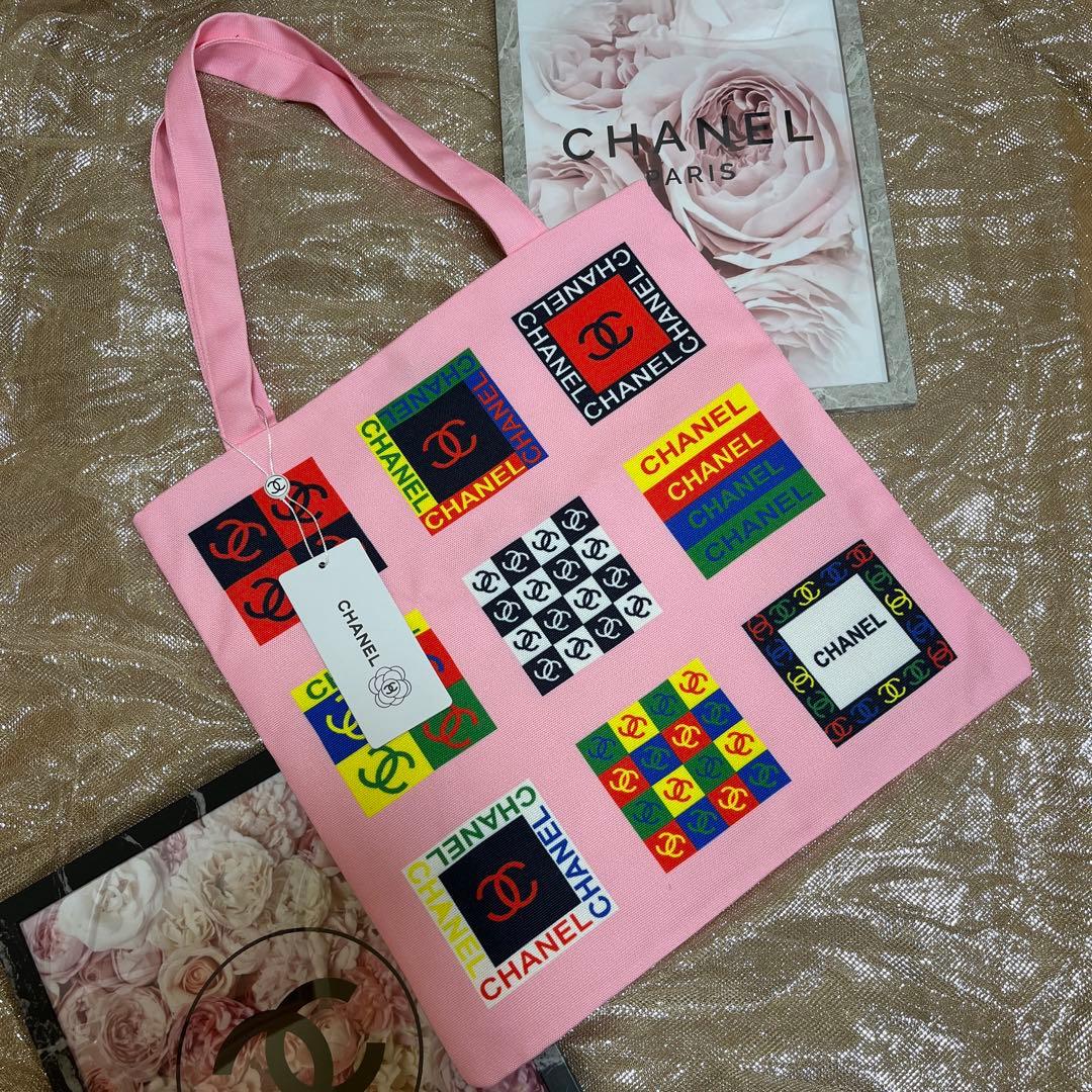 CHANEL ロゴプリント トートバッグ ピンク 中古・古着通販】CHANEL (シャネル) トートバッグ ピンク｜ブランド