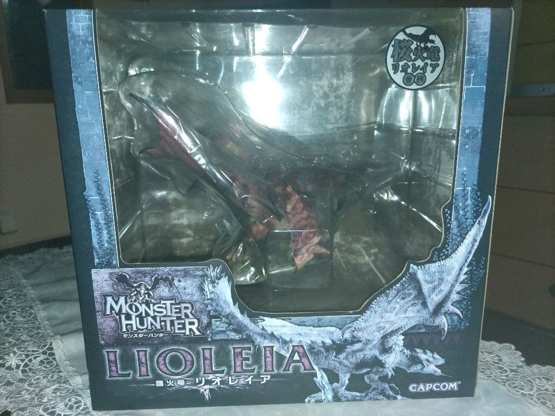 【未開封】クリエイターズモデル　リオレイア亜種 カプコンフィギュアビルダー クリエイターズモデル 桜火竜 リオレイア