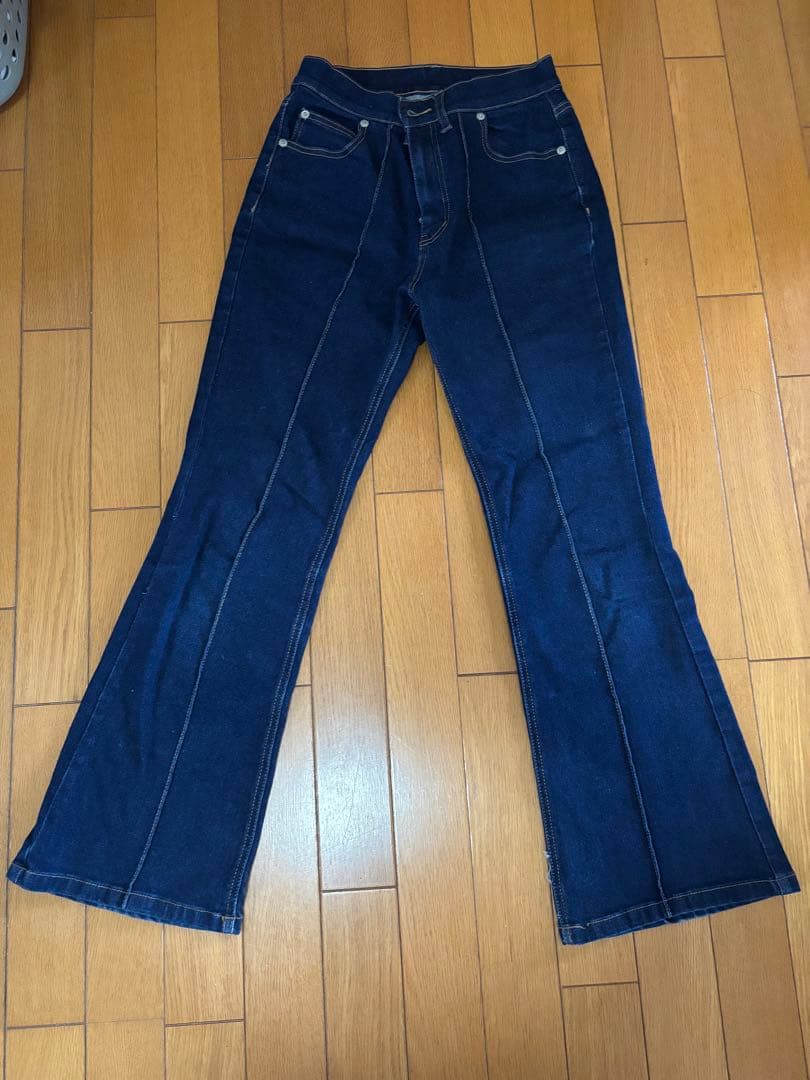 ダークブルーブーツカットデニム - メルカリ