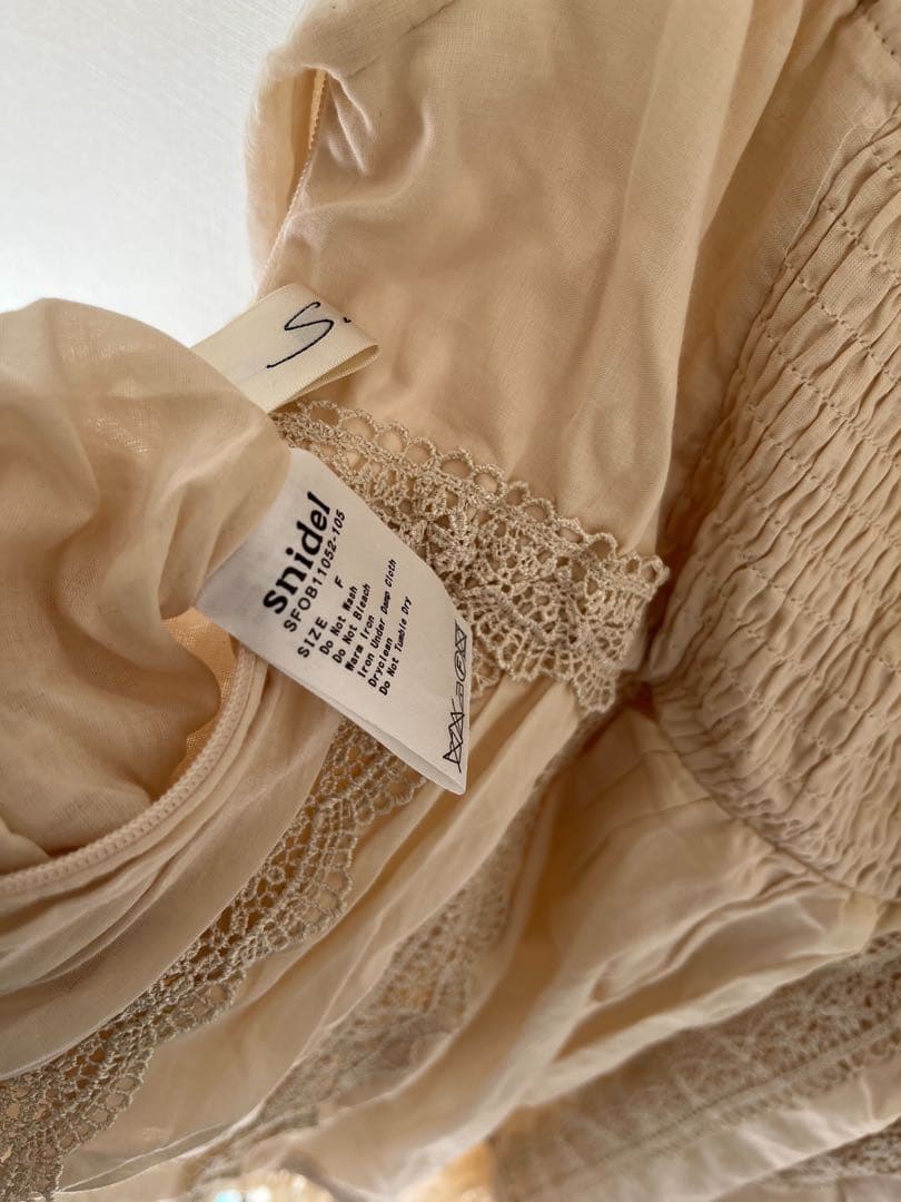 snidel ベージュ系 レースチュニック ヴィンデージ 妖精