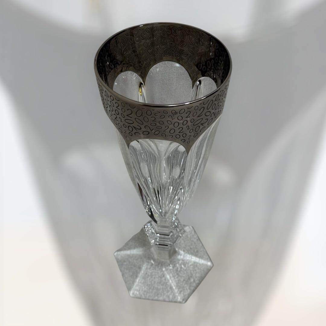 8819.バカラ アルクール フラワーベース 2000個限定 - メルカリ