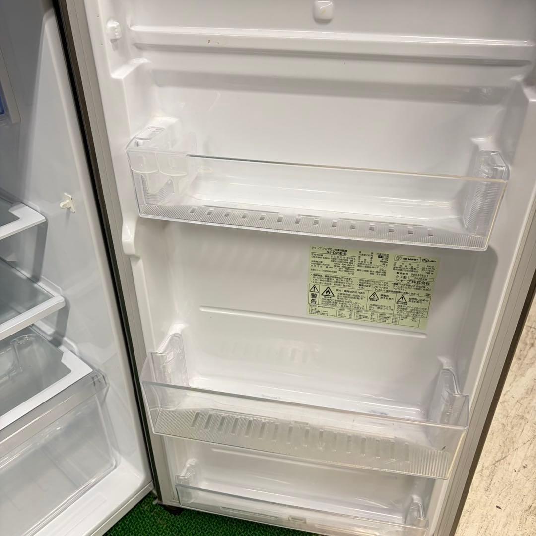 683 大きめサイズ 同棲向け 冷蔵庫 小型 大型 200L強 美品 半年保証付