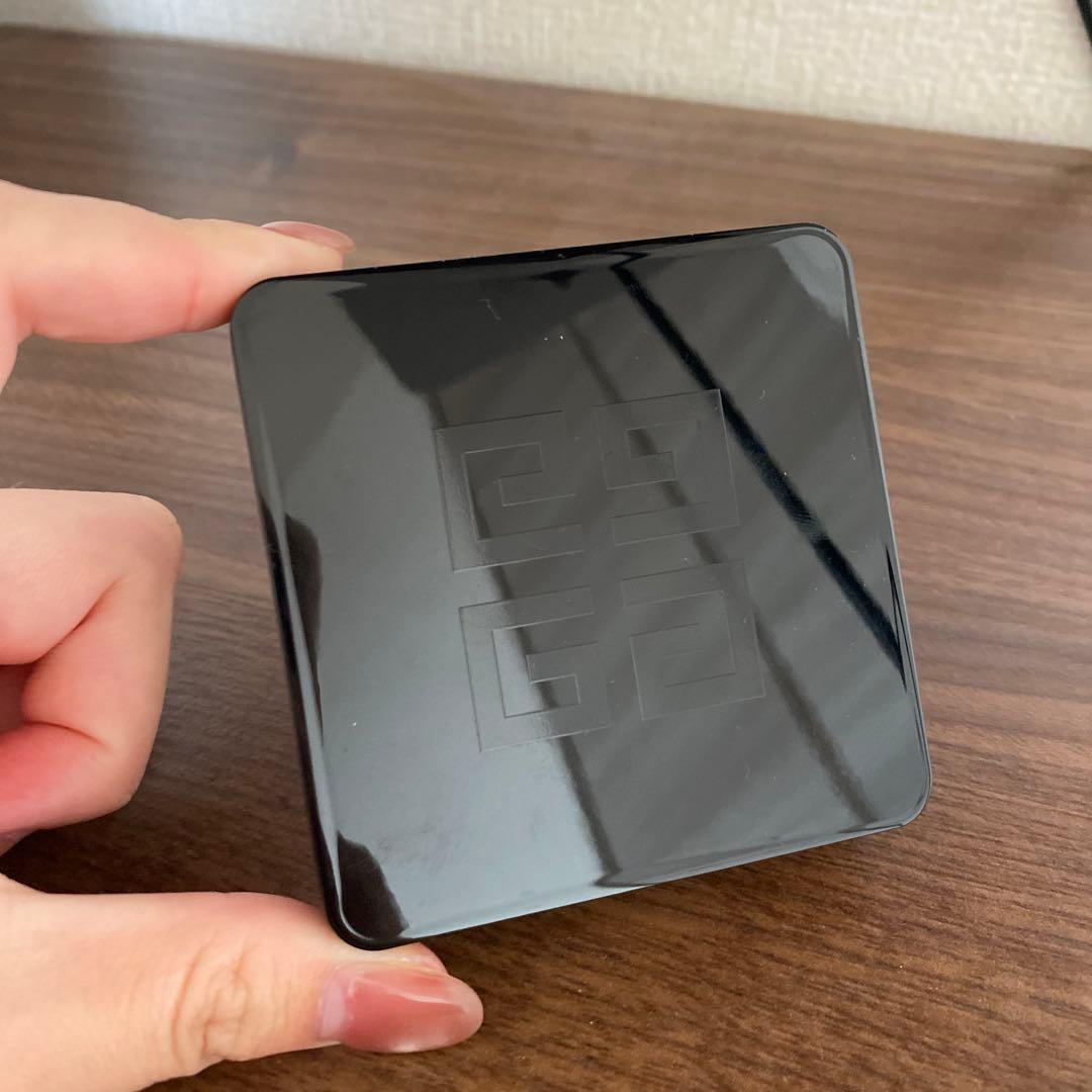 ジバンシー GIVENCHY ソワンノワール UVコンパクト　ほぼ未使用 ソワン ノワール Uv コンパクト - 日焼け止め | Givenchy Beauty