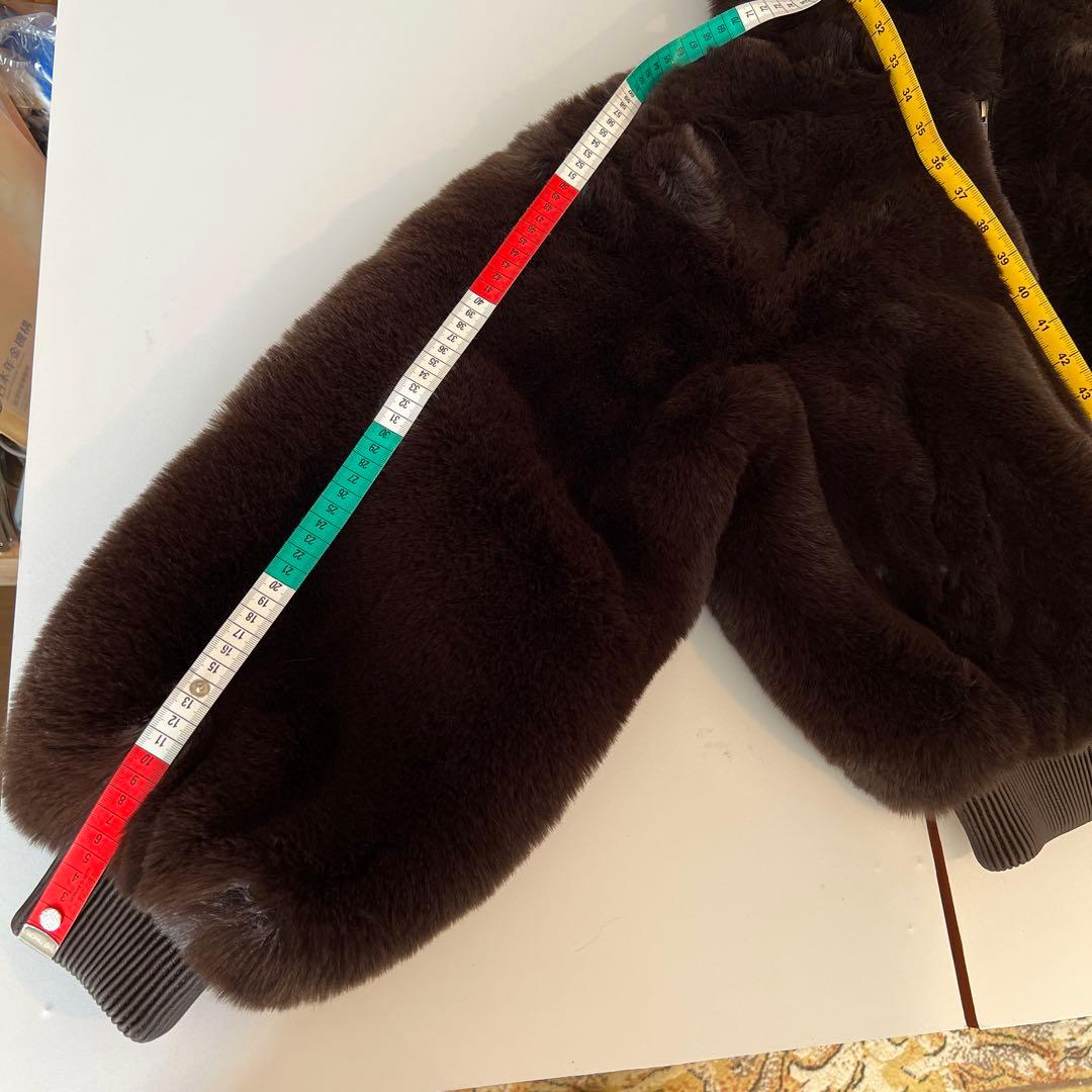 【最終値下】twiceモモ新品SKIMS FUR ZIP UP JK (S)