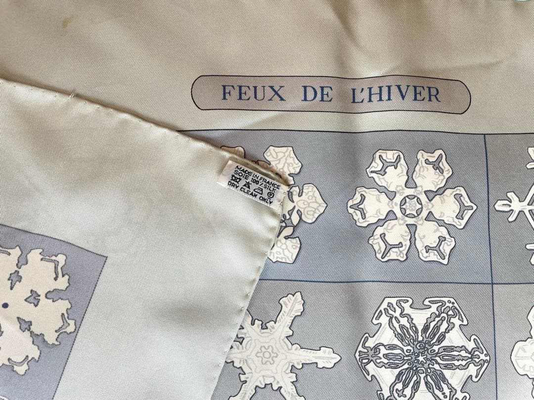 HERMES エルメス カレ90 FEUX DE LHIVER 冬の火 雪の結晶 - メルカリ