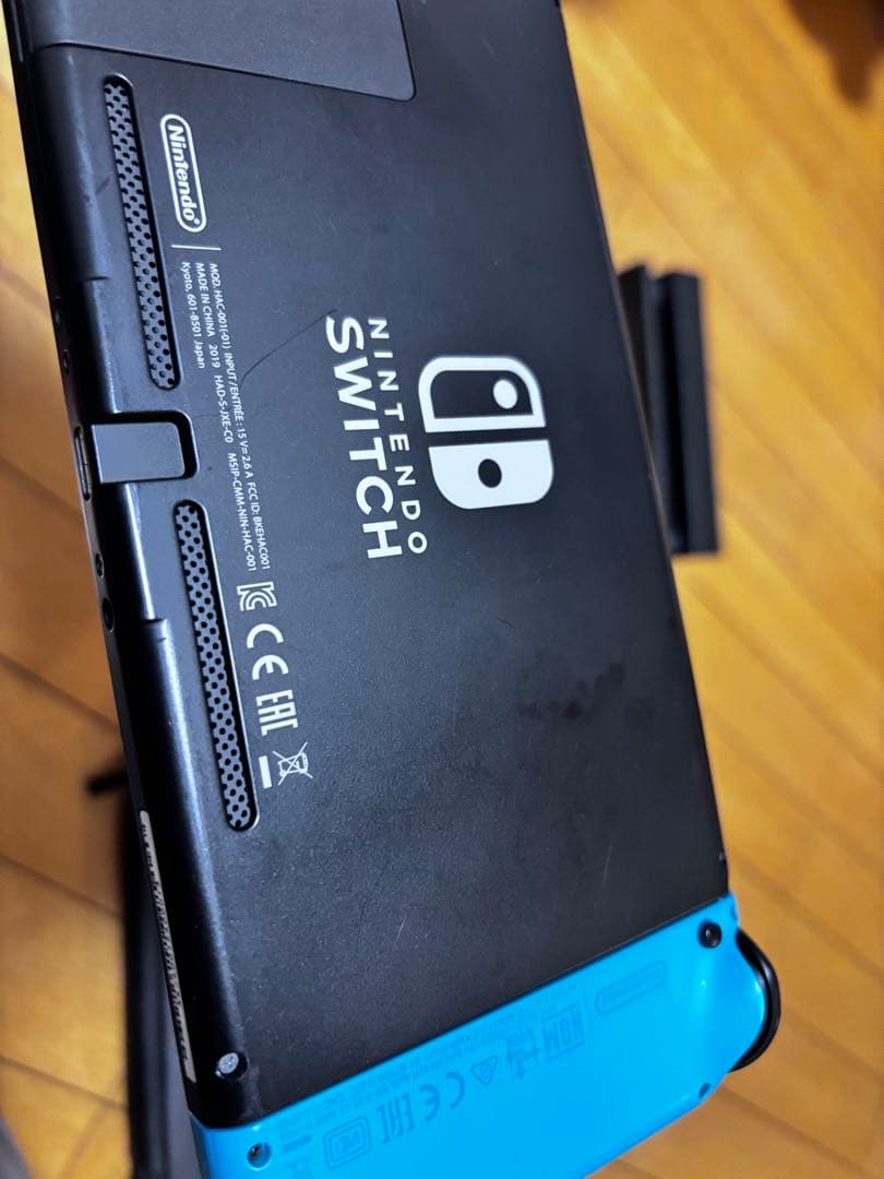 Nintendo Switch 本体 Joy-Con ケース付 - メルカリ