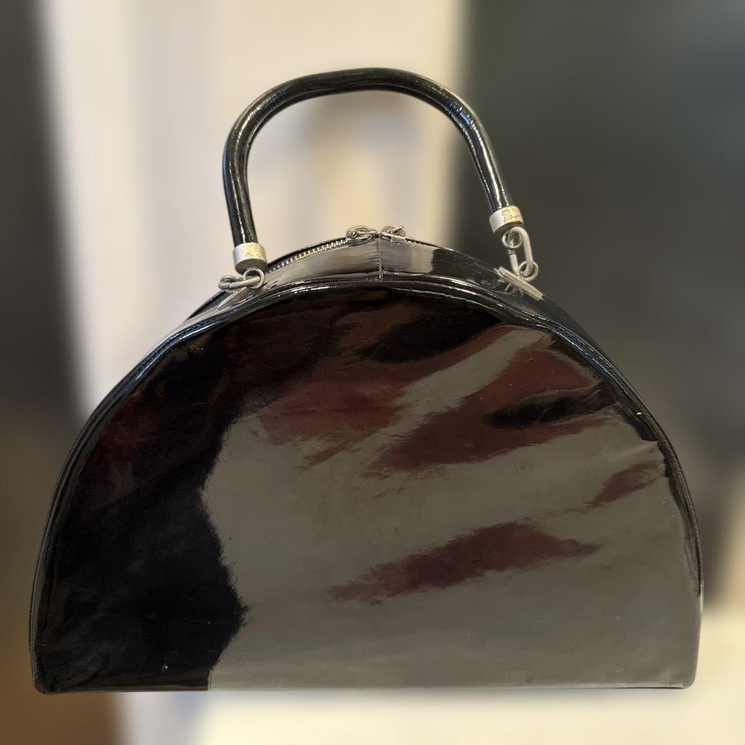 ティエリーミュグレーかまぼこ型ハンドバッグ/80年代ヴィンテージ