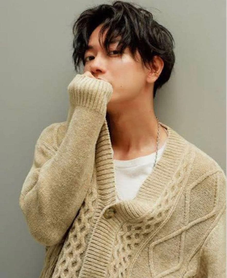 ABYTS ケーブルニットカーディガン 佐藤健 - メルカリ