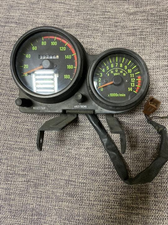 Gpz400f z400gp z400fx ゼファー メーター GPZ - メルカリ