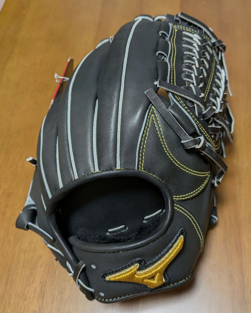 ミズノプロ　硬式　内野手用　ブラック　サイズ8　BBS限定　1AJGH14013 ミズノプロ 硬式 内野手用 ブラック サイズ8 BBS限定 1AJGH14013