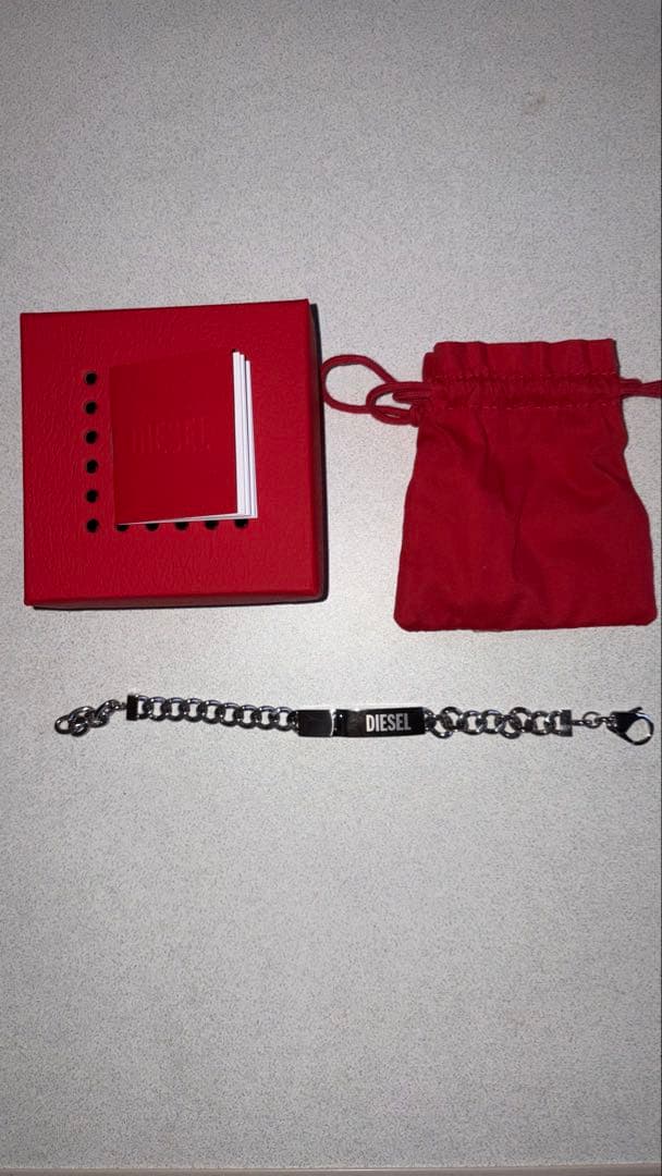 DIESEL チェーンブレスレット 赤い巾着袋付き