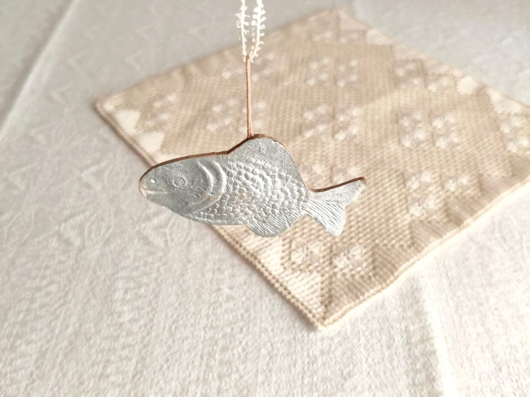 まーちゃんさま】* vintage ❀ シルバーの かわいいお魚さんまーちゃん