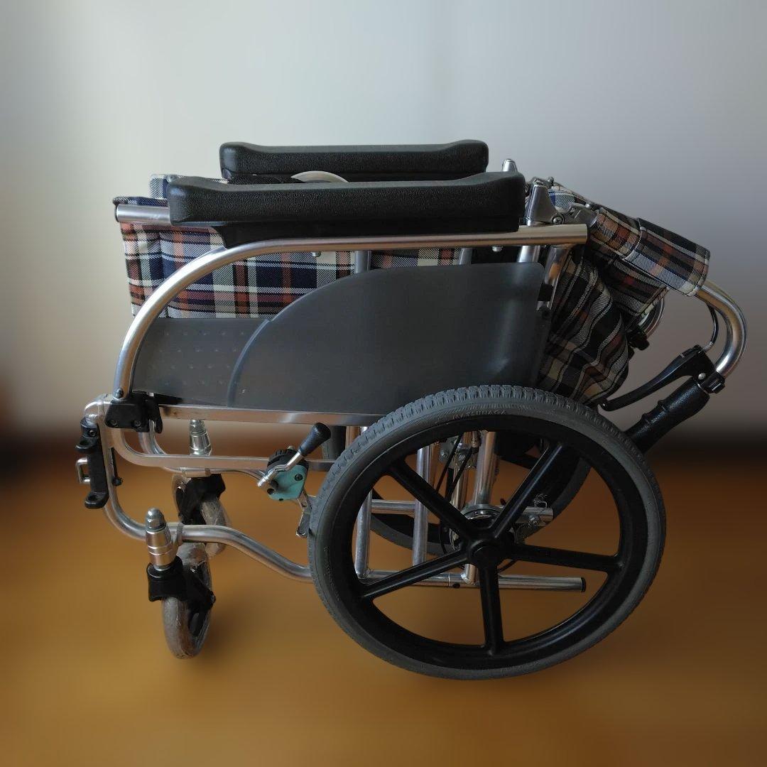 多機能 介助用 車椅子 松永 折り畳み 腰ベルト付き 背折れ 介護看護