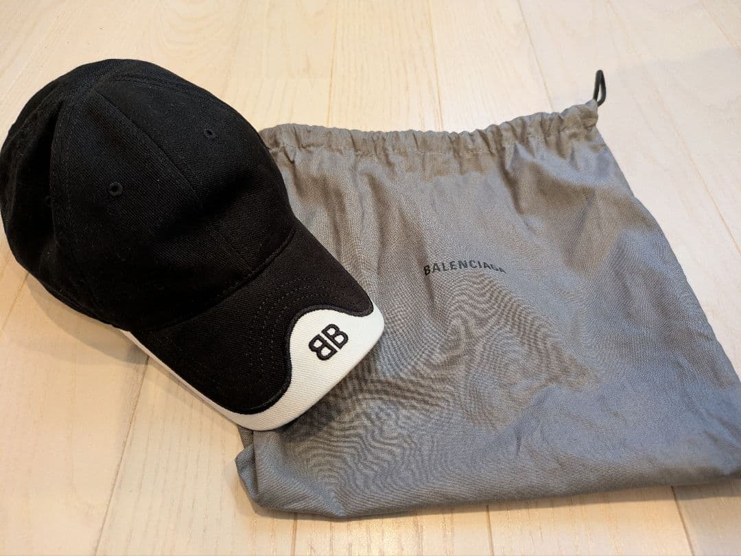 BALENCIAGA バレンシアガ BBロゴ ブラックキャップ 収納袋付き BALENCIAGA（バレンシアガ） キャップ ベースボールキャップ 529192