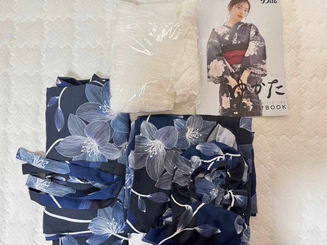 Dita ワンピース浴衣3点セット(ゆかた・帯・着付け本) 夏夜の百合しらべ 楽天市場】ワンピース浴衣 3点セット レディース（羽織り付き ゆかた