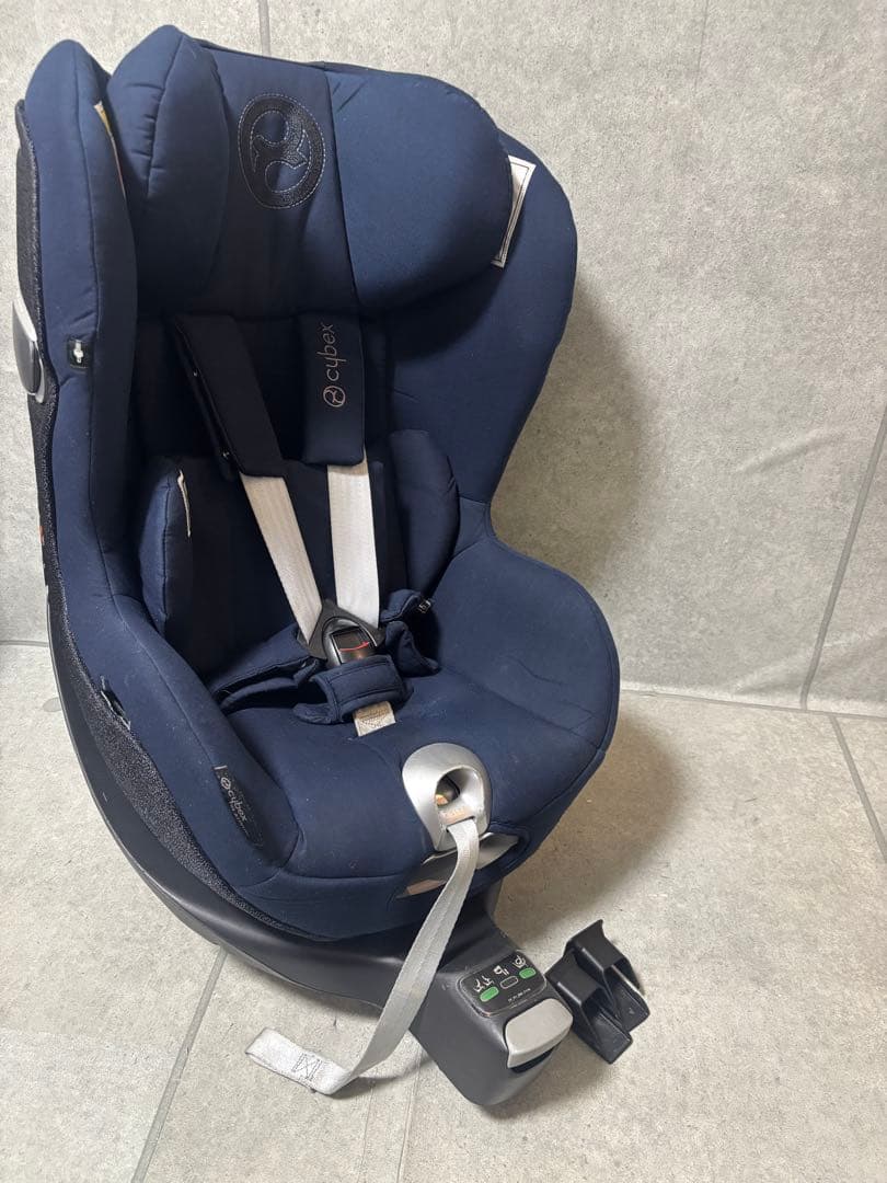 サイベックス シローナZ i-SIZE & ベースZ ブラック ISOFIX - メルカリ