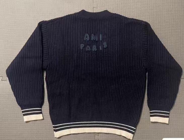 新品】 AMI PARISセーターVネックニット ネイビーM - メルカリ