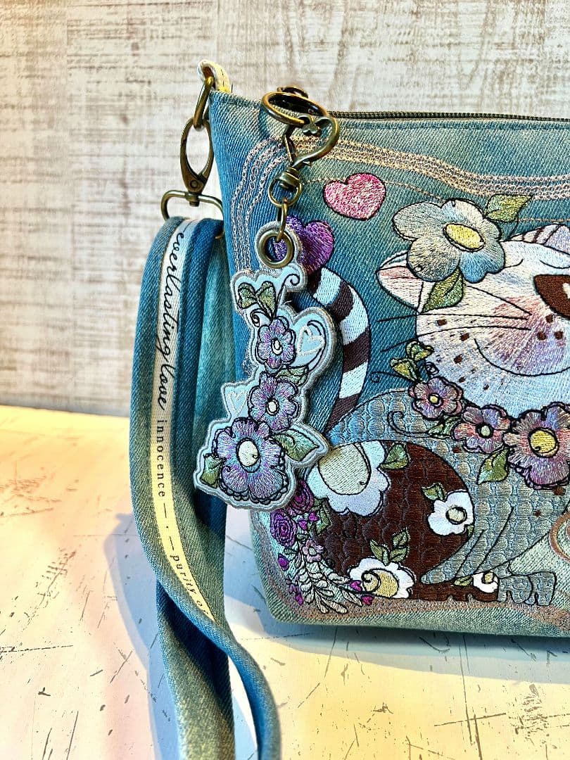 シータ様お纏めリクエスト＊ロラライハリス♡刺繍のショルダーバッグなど