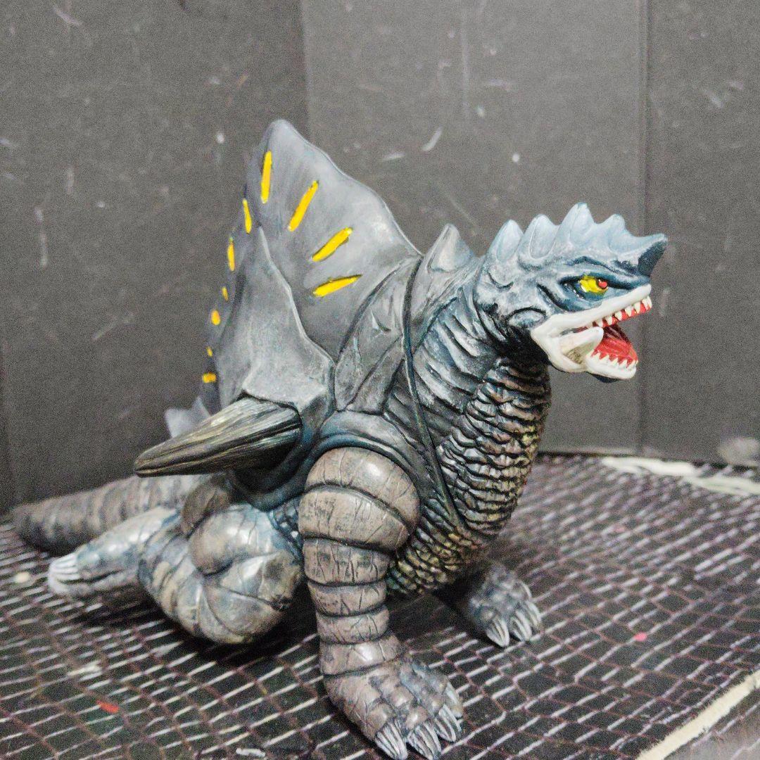 シャーク尊様専用ウルトラ怪獣旧型ソフビガグマβ.ゾンネル.デスフェイサー