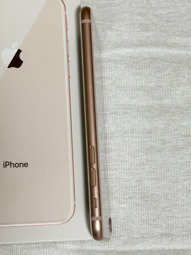 iPhone8 64GB 美品 未使用フィルム付 ピンクゴールド simフリー - メルカリ