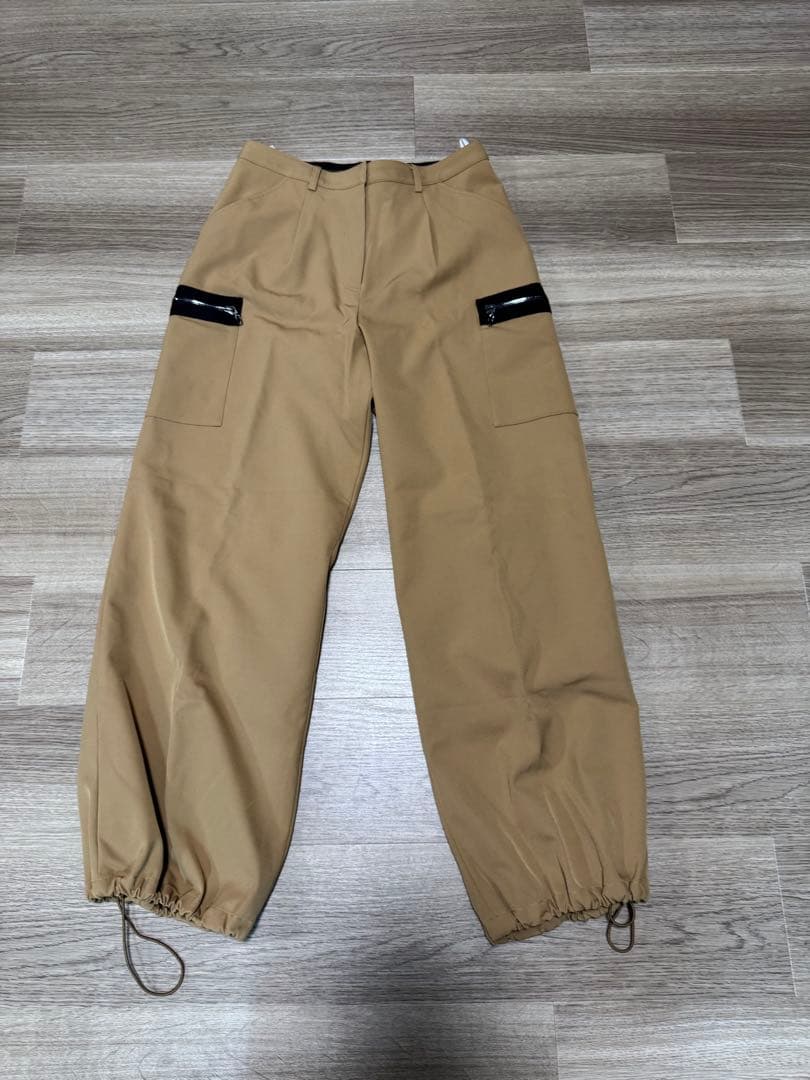 新品 タグ付き 未使用 ランバン 蓄熱 ゴルフ ベージュ パンツ サイズ40