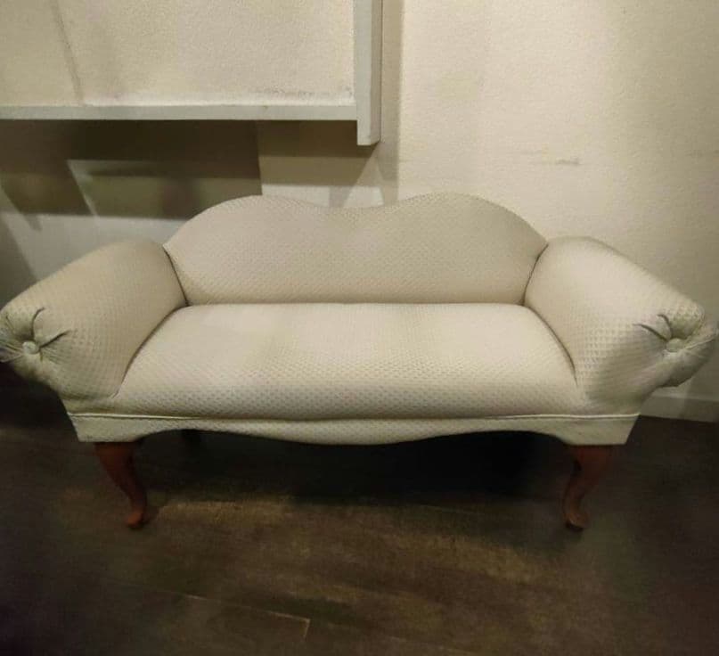ドリーム様 アンティーク2人掛け ソファ アイボリー - メルカリ