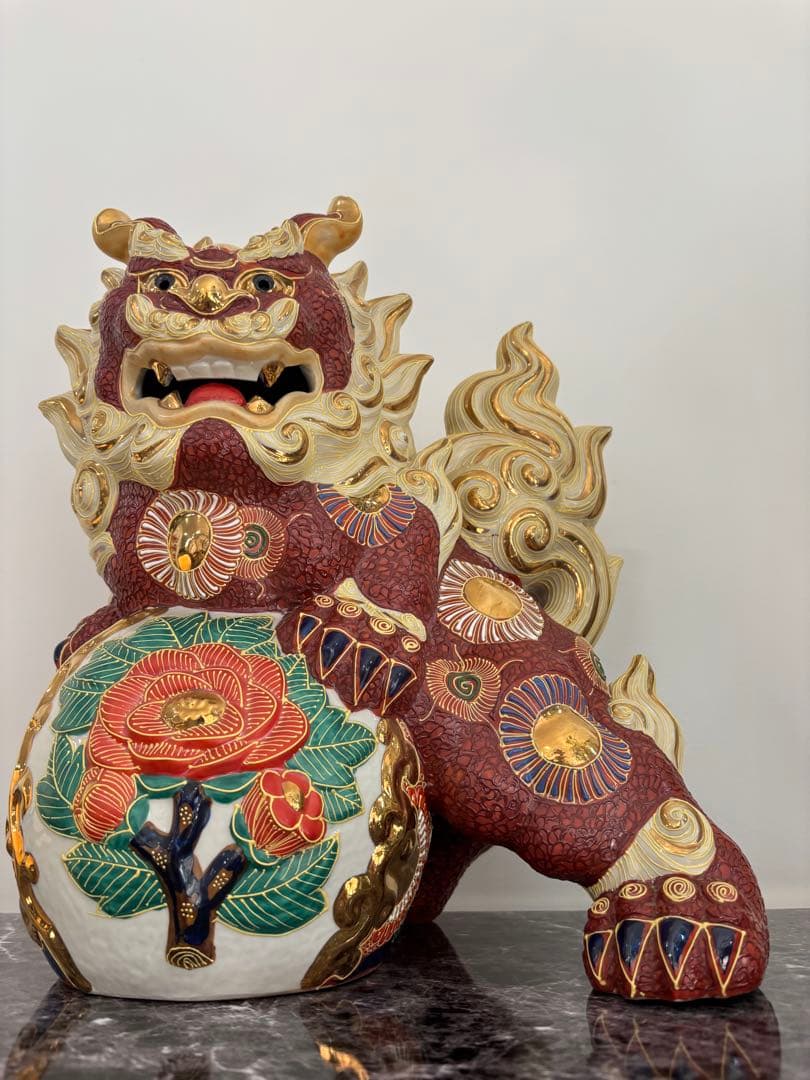 九谷焼 シーサー 唐獅子 九谷八幡窯 金彩 椿 魔除け 守り神 - メルカリ