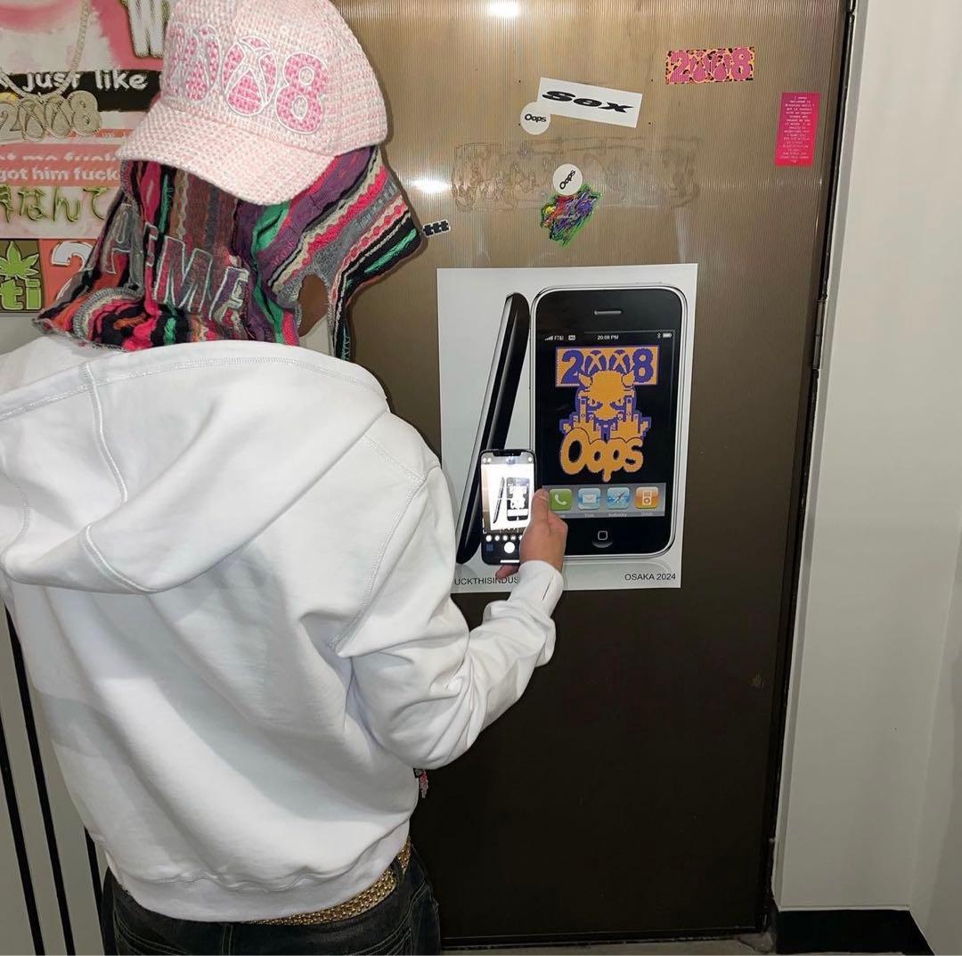 白 FUCK THIS INDUSTRY 2008 ジップパーカー 大阪限定 - メルカリ