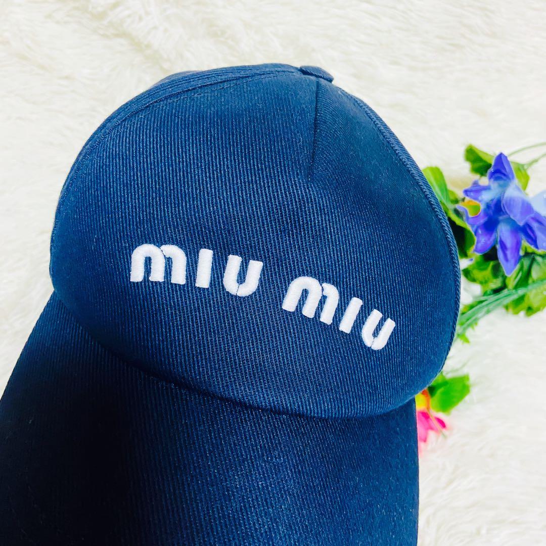 NAVY✨miumiu✨ミュウミュウ✨キャップ✨ウォニョン着用✨ネイビー