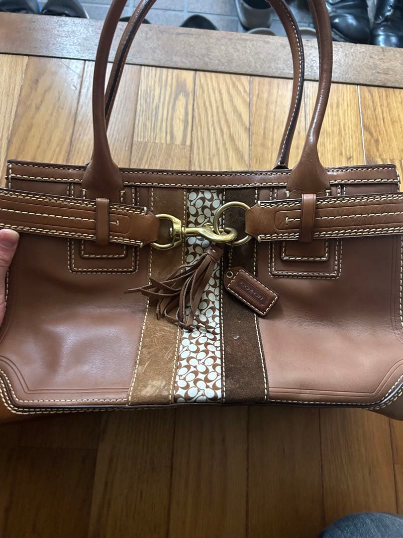 COACH ブラウン レザー ハンドバッグ - メルカリ